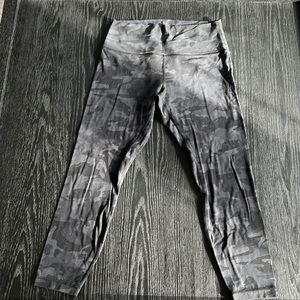 Black and Grey Lululemon Align